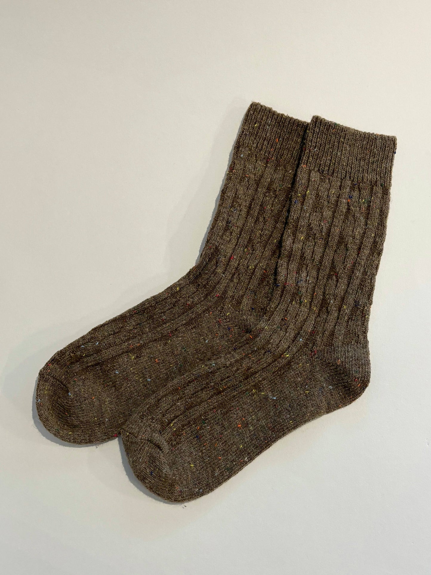 Cable Neb Crew Socks in Brown